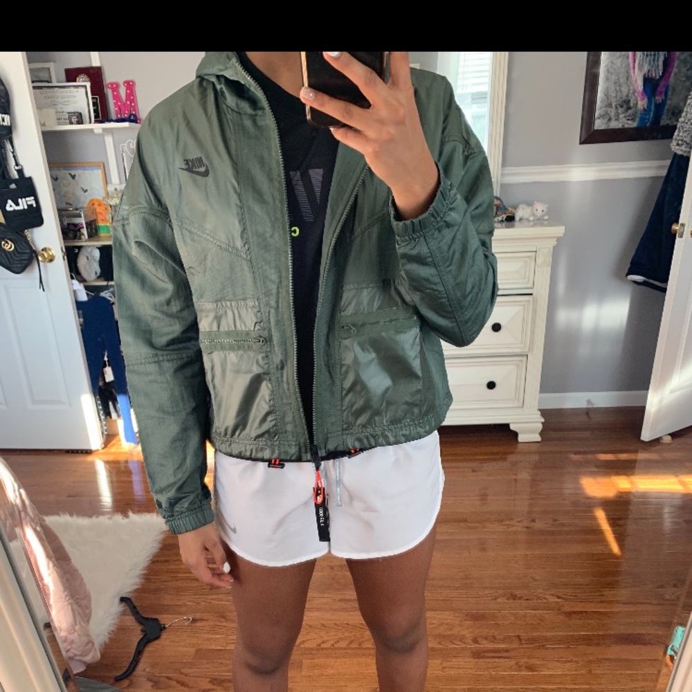 Nike Army green cropped windbreaker